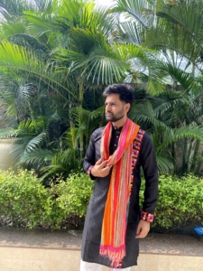 Tradicional Navratri Work and Print Dupatta Collection Kurta para hombre hecho de algodón pesado y seda para adultos - Product Image 2