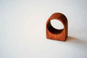 Porte-serviette en bois personnalisé de qualité supérieure Design unique pour l'utilisation de la vaisselle de mariage - Product Image 2