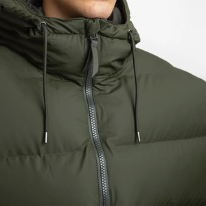 Chaqueta acolchada de poliéster Premium para hombre de alta calidad, repelente al agua y a prueba de viento con capucha de pie para invierno al aire libre OEM - Product Image 2