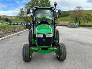 Compre un Tractor Utilitario Compacto John Deere 4066R de Alta Calidad, Perfecto para Granjas y Proyectos de Jardinería, Listo para Enviar - Product Image 2