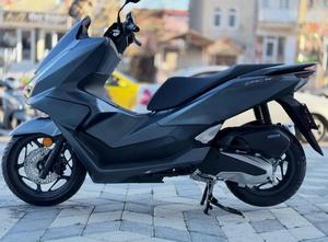 Ventas de motocicletas y scooters PCX 125 para 2025 disponibles para la venta y listos para exportar - Product Image 2