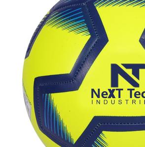 Balón de entrenamiento de fútbol de Next Tech Industries, material de PU para fines de entrenamiento con diseño personalizado y logotipo personalizado - Product Image 4