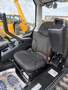 Cargadora Compacta JCB 270T de 5 Toneladas 2023 - Product Image 2
