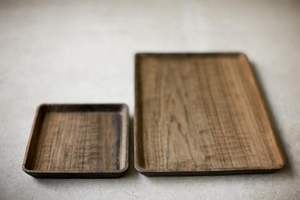 Bandeja para servir rectangular de madera con diseño de boda, acabado Natural, tamaño estándar para el hogar y la boda, bandeja para servir comida hecha a mano - Product Image 6