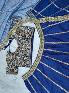 Colección de Lehengas de Diseño Rangoli en Faux Georgette con Lentejuelas y Bordado de Hilo, Choli Ajustado con Dupatta para Ocasiones Especiales - Product Image 3