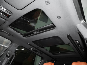 Vehículo Eléctrico Híbrido Enchufable Tru-M-P-C-Hi M8 Usado de Segunda Mano, MPV de Alta Velocidad, Autonomía NEDC de 201-300 km, Batería de 50-70 kWh, Tamaño Mediano-Grande - Product Image 3