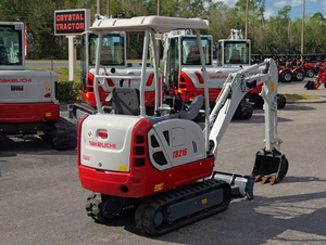 Excavatrice compacte Takeuchi TB216 abordable, prête à être expédiée, fournisseur hydraulique - Product Image 2