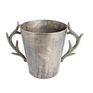 Moderno y Elegante Enfriador de Vino de Acero Inoxidable, Textura Cruda, Acabado en Níquel, Accesorios Portátiles y Ecológicos para Bebidas - Product Image 1