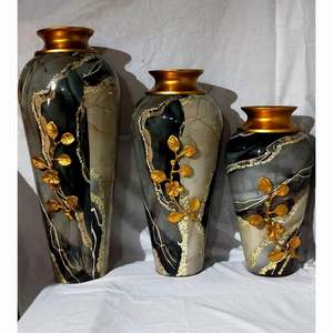 Ensemble de 3 vases à fleurs en fer forgé, design floral traditionnel fait main, pour la décoration de la maison et les fêtes - Product Image 4