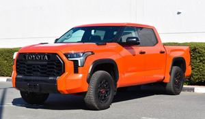 2022 Tundra GCC 4x4 usada con asientos de cuero AWD Control de crucero ACC a un precio asequible. - Product Image 3