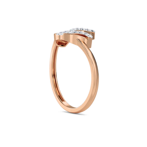 Bague élégante en forme de feuille avec diamants et or, design élégant, parfaite pour les femmes qui aiment les bijoux inspirés de la nature - Product Image 3