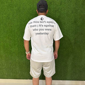 T-shirt surdimensionné pour homme, style hip-hop streetwear, avec logo sur le devant, en coton/tissu de bambou, fabrication OEM disponible - Product Image 3