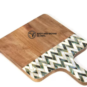 Plato de servicio de madera rústica con acabado de esmalte floral verde perfecto para cocina y comedor - Product Image 2