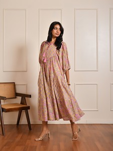 ชุดเดรสลำลองผ้าฝ้าย 100% พิมพ์ลายด้วยมือ แขนยาวทรงบาน ความยาวปานกลาง ลายดอกไม้พาสเทลแบบอินเดีย ชุดเดรสยาวลายดอกไม้ - Product Image 2