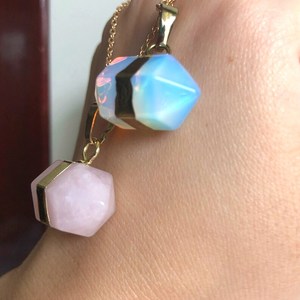 สร้อยคอคริสตัลดิบควอตซ์รูปกุหลาบเครื่องประดับหินบำบัด925เงินสเตอร์ลิง14K ชุบทองของขวัญรับปริญญาสำหรับเธอ - Product Image 2