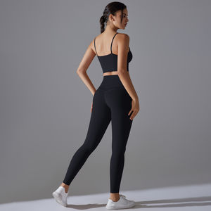Venta al por mayor de logotipo personalizado sin costuras sólido elástico Yoga conjunto sujetador Legging correr de dos piezas gimnasio Fitness conjuntos ropa para mujer - Product Image 5