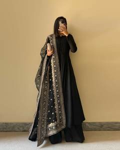 Robe de soirée spéciale riche de style islamique à petit budget, couleur noire, longue robe en fausse georgette avec dupatta pour femmes - Product Image 2