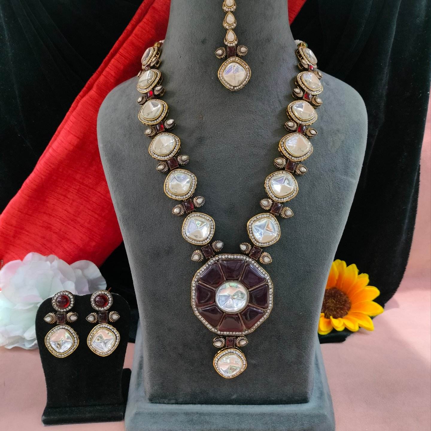 สีน้ำตาลแดง