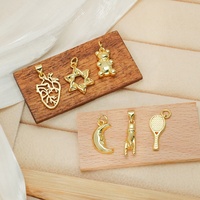 Nouveaux Breloques Pendentifs Laiton Brillant Croix Soleil Lune Cœur Ange Dinosaure Avion Plaqué Or Véritable 18 Carats pour Collier DIY Femme