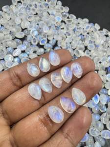 Azul llamativo Arco Iris piedra lunar Natural alta calidad suelta suave forma de pera cabujón 10x14-15x20mm para la fabricación de joyas al por mayor - Product Image 2