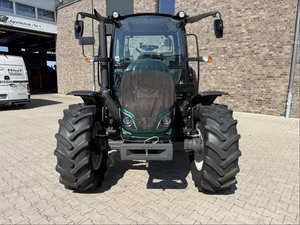 รถแทรกเตอร์ VALTRA A74 รุ่น 74 แรงม้า ขับเคลื่อน 4 ล้อ เชื่อถือได้และราคาไม่แพง - Product Image 2