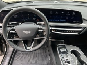 Cadillac LYRIQ Luxe d'occasion propre 2025 - Product Image 5