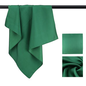 Écharpes pour femmes de couleur verte <span class=keywords><strong>émeraude</strong></span> unie de luxe, <span class=keywords><strong>foulard</strong></span> carré en <span class=keywords><strong>soie</strong></span> imprimé élégant personnalisé - Product Image 3