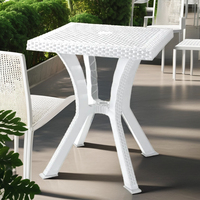 Table de café d'extérieur en rotin plastique PP durable de fabrication italienne, style moderne, respectueuse de l'environnement, certifiée ISO9001, pour cour et hôtel
