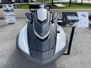 Motos Acuáticas Yamaha Waverunners FX HO Más Vendidas del 2022, Motor de 4 Tiempos, 1201-1400cc, 226-300hp, 3 Asientos - Product Image 2