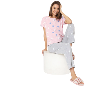 Vêtements de nuit personnalisés OEM pour femmes | Ensemble pyjama en coton imprimé avec haut et short Vêtements de détente d'été décontractés - Product Image 4