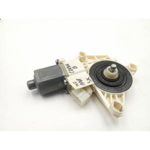Moteur électrique de lève-vitre avant gauche MERCEDES Classe B W246 2ème série (12>) Bosch 0130822690 - Product Image 1