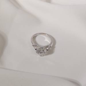 แหวนหมั้นเพชรแบบโซลิแทร์สำหรับผู้ใหญ่โซเฟียเจียระไน3.08ct ทอง14K ก้านหนาขนาด8มม. ทันสมัยก้านชุบทอง14K - Product Image 5