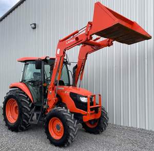Bastante USADO 2019 Kubota M7060 con cargador y cubo de conexión rápida a la venta - Product Image 2