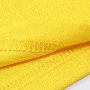 Nouveau design pour hommes pour T-shirts manches courtes Polyester/coton respirant motif solide brodé prix de gros fabriqué au Pakistan - Product Image 2