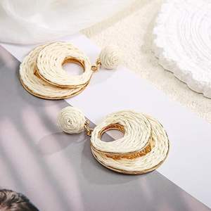 ต่างหูห่วงปาล์มทำด้วยมือสำหรับผู้หญิงเครื่องประดับแบบห้อยสไตล์โบฮีเมียนน้ำหนักเบาวันหยุดพักผ่อนชายหาดในฤดูร้อนดีไซน์แบบฟางทรงรีทรงกลม - Product Image 5