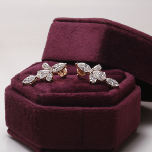 Boucles d'oreilles en or 14KT de l'élégance intemporelle avec diamants de laboratoire taille marquise et poire pour les occasions spéciales - Product Image 1