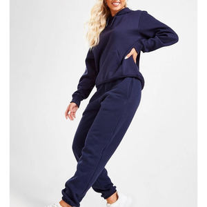 Survêtement personnalisé deux pièces pour femmes surdimensionnées ensemble de vêtements d'hiver avec sweat-shirt à strass et jogger 2-en-1 - Product Image 3