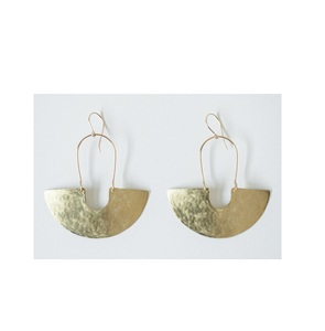 Boucles d'oreilles créoles en laiton faites à la main, très vendues, pour femmes, design magnifique pour les fêtes et les mariages - Product Image 1