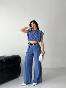 Ensemble pantalon deux pièces personnalisable pour femme, col halter, sans manches, longueur genou, en polyester, fabriqué en Turquie - Product Image 4