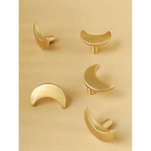 Bouton de porte en laiton de qualité supérieure avec design classique Nouveau pour la décoration intérieure Charme et durabilité intemporels pour les hôtels, les centres commerciaux et les appartements - Product Image 1