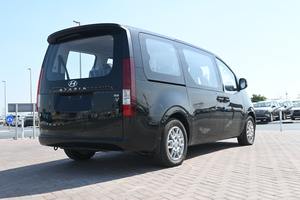 Hyundai H-1 Starex 22024 Usado en Perfectas Condiciones, Bajo Kilometraje - Product Image 4