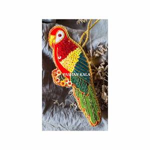 Hermosa forma de loro secuencia trabajo buena Navidad adornos colgantes hechos a mano multicolor Zari bordado adornos para el hogar - Product Image 1