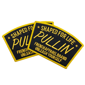 Patch brodé en twill 3D personnalisé le plus vendu, en forme de cœur et de fleur, patch personnalisé pour vêtements et chapeaux - Product Image 1