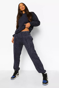 ชุดวอร์มสองชิ้นสำหรับผู้หญิงชุดวอร์มเสื้อครอปแบบสวมหัว - Product Image 3