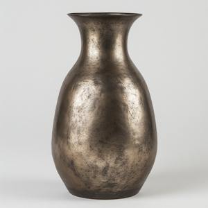 Florero de metal pulido rústico hecho a mano, perfecto para una elegante decoración y estilismo de temporada - Product Image 2