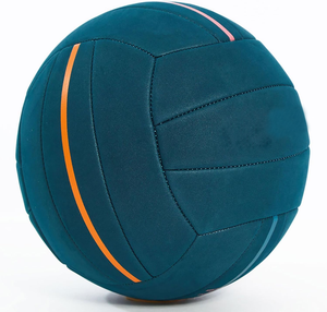 Ballon de volley-ball de taille 5 de qualité supérieure, cousu à la main en PVC et cuir PU – Ballon doux au toucher pour l'entraînement et les jeux récréatifs, fabriqué au Pakistan - Product Image 1