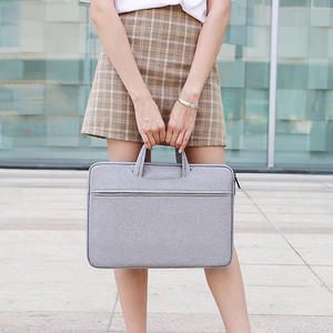 Nhà Máy Trung Quốc Biểu Tượng Tùy Chỉnh Polyester Men's Thời Trang Du Lịch Máy Tính Xách Tay Tote Túi Máy Tính Tay Áo Bìa Cho Macbook - Product Image 5