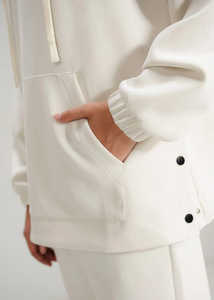 Sudadera con Capucha para Mujer, Gruesa, para Invierno, Color Crema, con Bolsillo Tipo Canguro, Diseño y Logotipo Personalizados, Transpirable, de Secado Rápido, Ajuste Holgado, Impresión de Logotipo OEM - Product Image 3