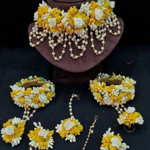 Conjunto de joyería Floral étnica tradicional de flores de moda india, collar multicolor, pendientes y pulseras, boda en la playa - Product Image 1