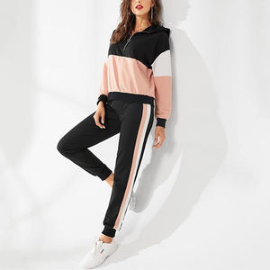 เซ็ตวิ่งสำหรับผู้หญิงมุสลิมทรงลำลองมีฮู้ดทรงปกติสีพื้นสำหรับฤดูหนาวทันสมัย - Product Image 1